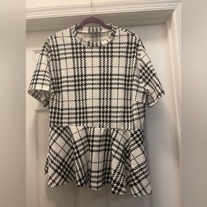 Shein black and white design peplum style top 3x US 18/20